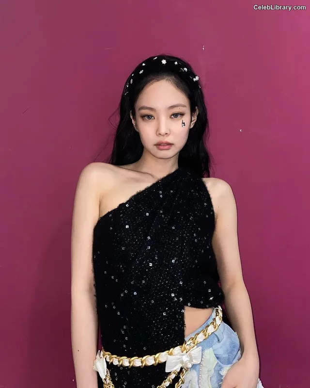 Jennie BLΛƆKPIИK (Blackpink) photo 1 of 3632