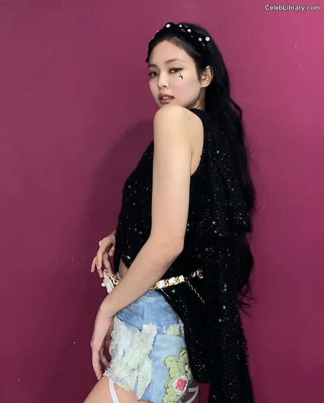Jennie BLΛƆKPIИK (Blackpink) photo 4 of 3632