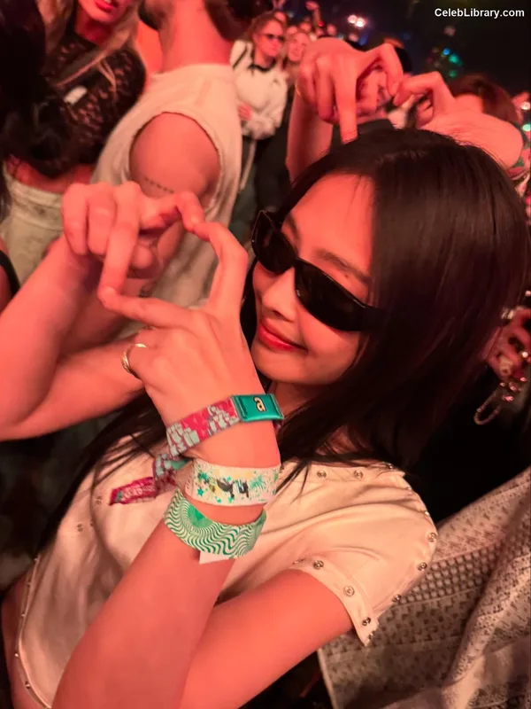 Jennie BLΛƆKPIИK (Blackpink) photo 16 of 3632