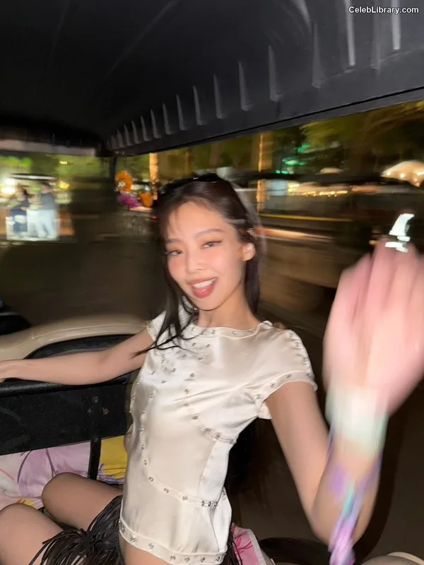 Jennie BLΛƆKPIИK (Blackpink) photo 20 of 3632