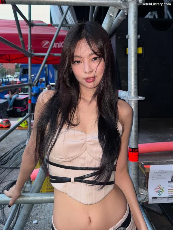 Jennie  BLΛƆKPIИK (Blackpink) photo 16 of 3632