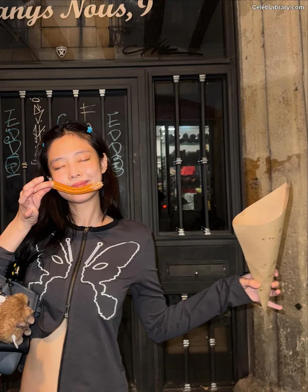Jennie  BLΛƆKPIИK (Blackpink) photo 17 of 3632