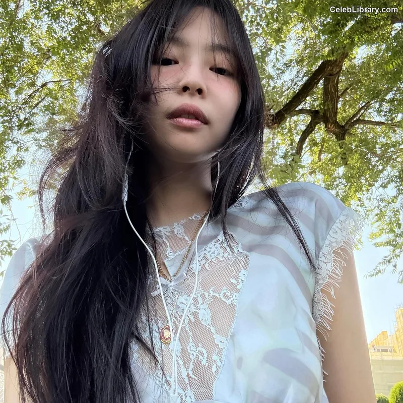 Jennie  BLΛƆKPIИK (Blackpink) photo 6 of 3632