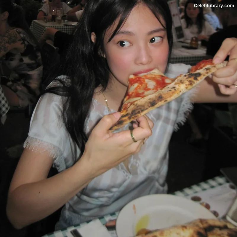 Jennie  BLΛƆKPIИK (Blackpink) photo 11 of 3632