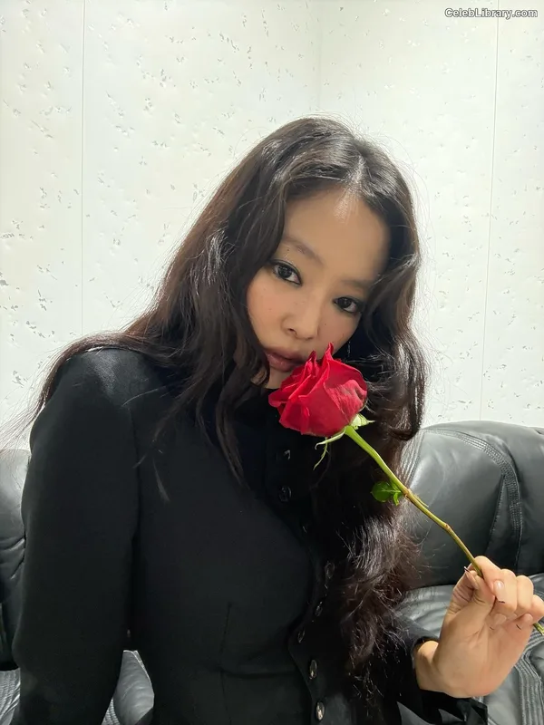 Jennie  BLΛƆKPIИK (Blackpink) photo 24 of 3632