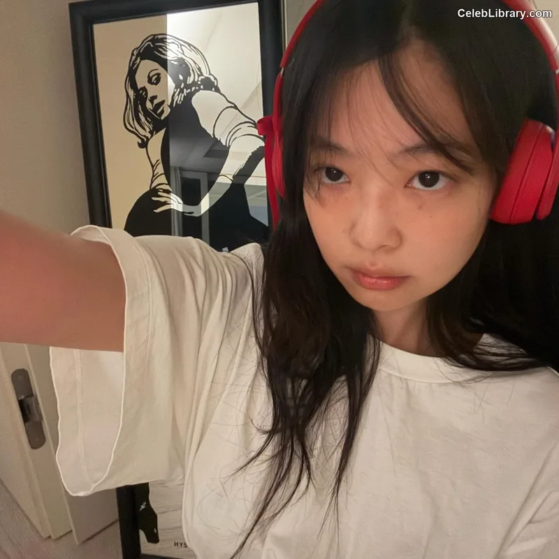 Jennie  BLΛƆKPIИK (Blackpink) photo 5 of 3632