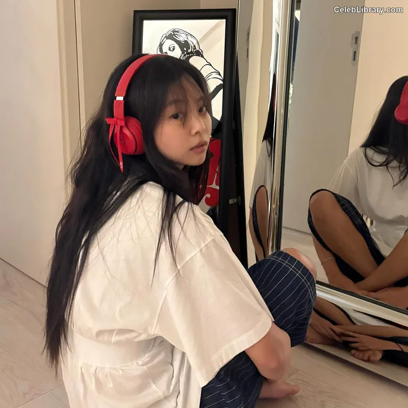 Jennie  BLΛƆKPIИK (Blackpink) photo 14 of 3632