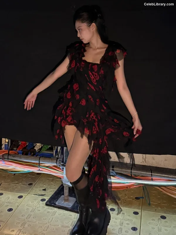 Jennie  BLΛƆKPIИK (Blackpink) photo 10 of 3632