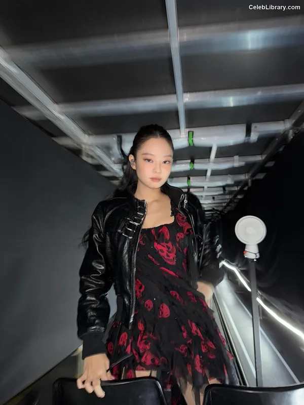 Jennie  BLΛƆKPIИK (Blackpink) photo 20 of 3632