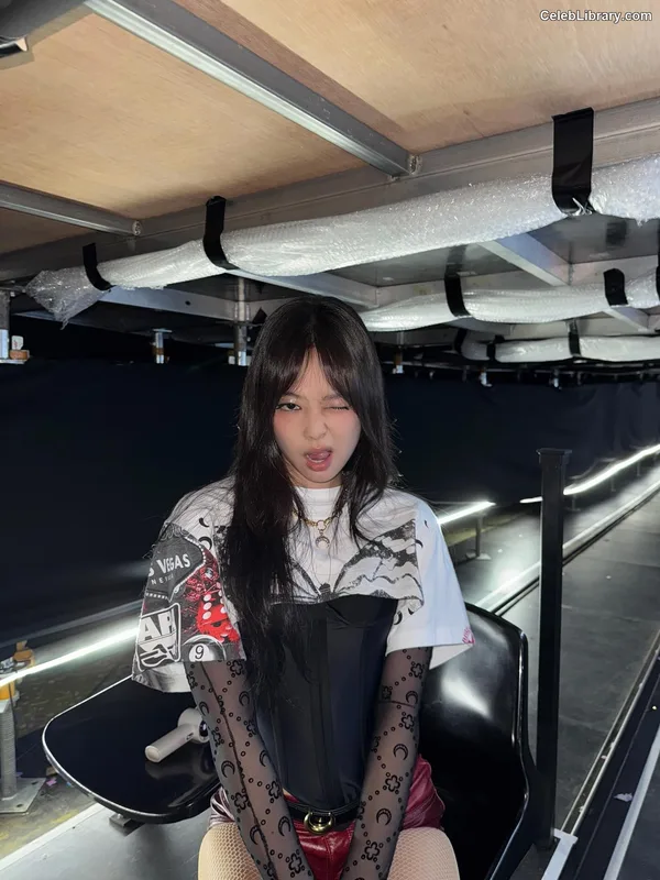 Jennie  BLΛƆKPIИK (Blackpink) photo 4 of 3632