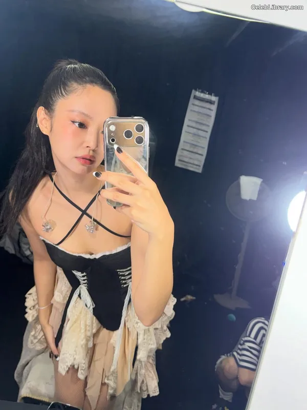 Jennie  BLΛƆKPIИK (Blackpink) photo 11 of 3632