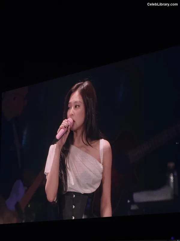 Jennie  BLΛƆKPIИK (Blackpink) photo 17 of 3632