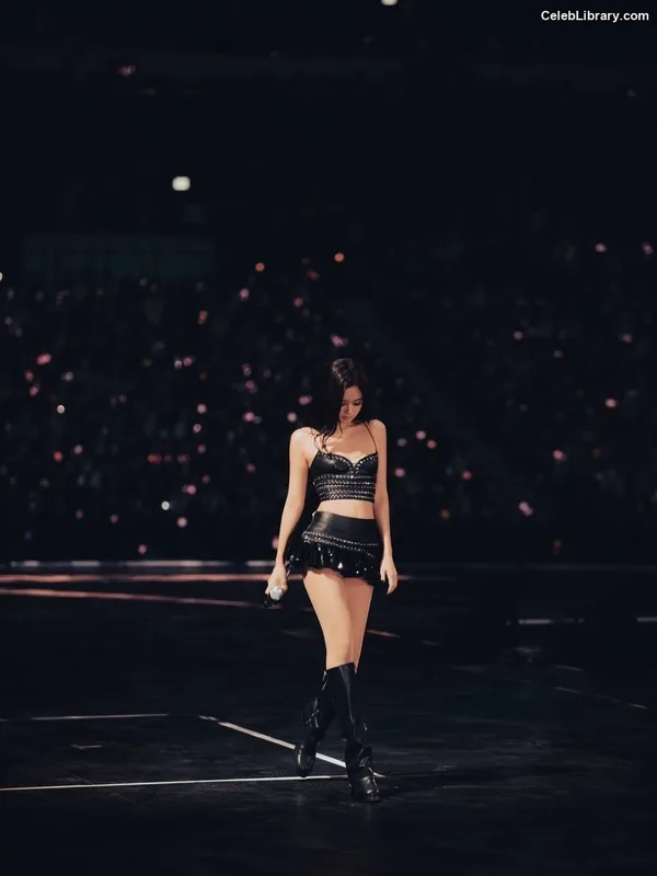 Jennie  BLΛƆKPIИK (Blackpink) photo 2 of 3632