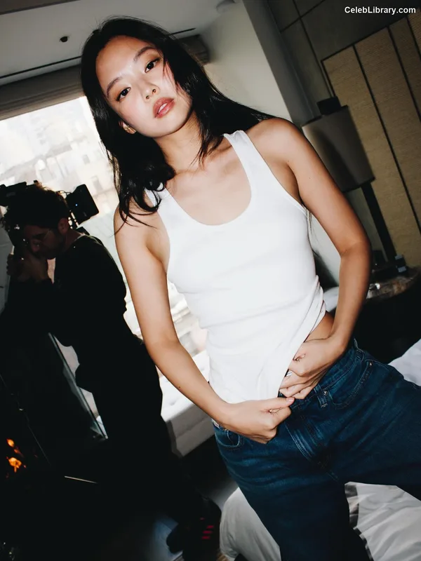 Jennie BLΛƆKPIИK (Blackpink) photo 1 of 3632