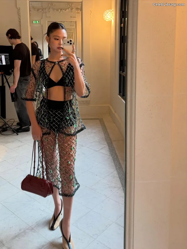 Jennie BLΛƆKPIИK (Blackpink) photo 21 of 3632