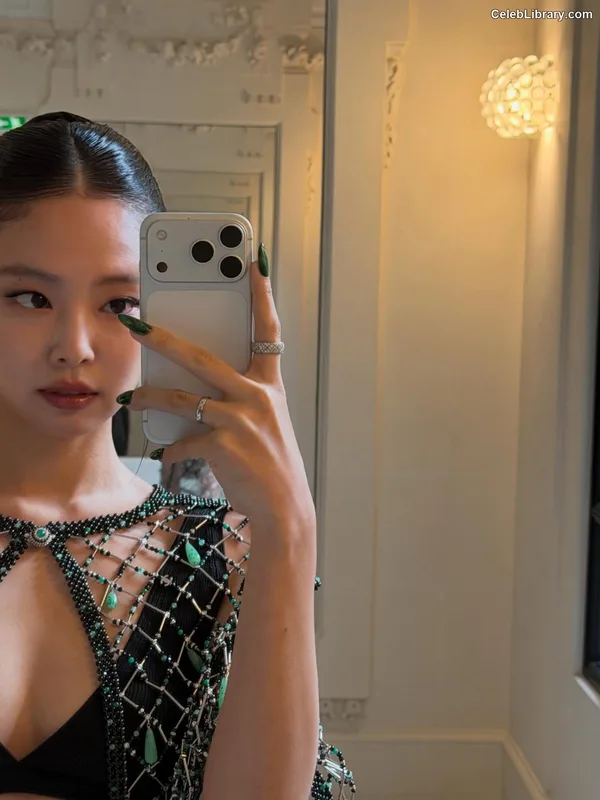 Jennie BLΛƆKPIИK (Blackpink) photo 23 of 3632