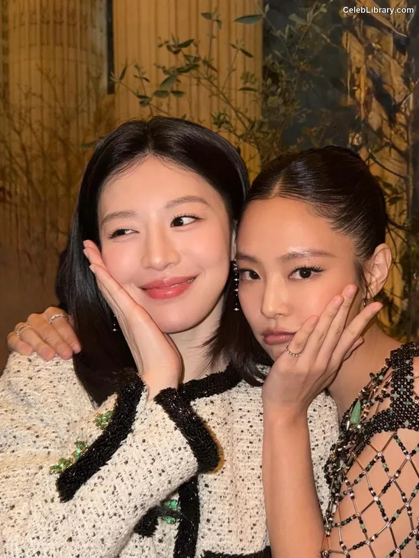 Jennie BLΛƆKPIИK (Blackpink) photo 24 of 3632