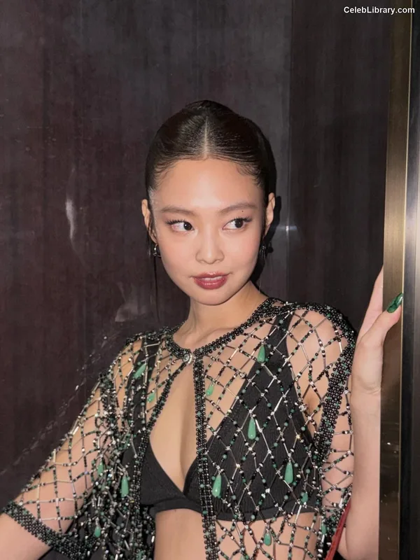 Jennie BLΛƆKPIИK (Blackpink) photo 2 of 3632