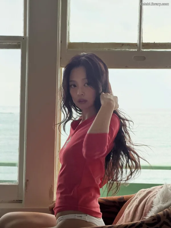 Jennie BLΛƆKPIИK (Blackpink) photo 1 of 3632