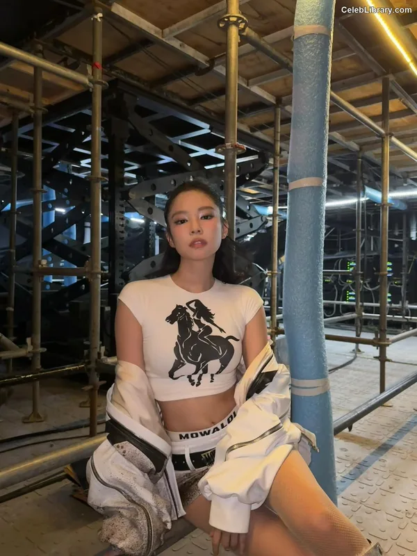 Jennie  BLΛƆKPIИK (Blackpink) photo 2 of 3632