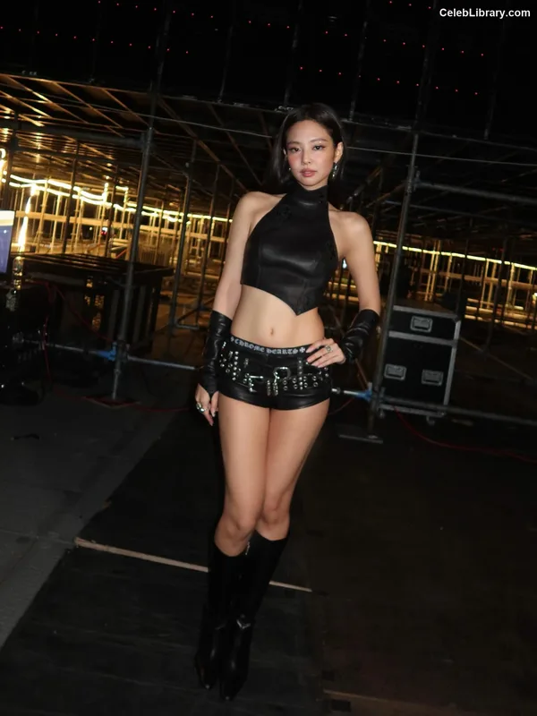 Jennie  BLΛƆKPIИK (Blackpink) photo 3 of 3632