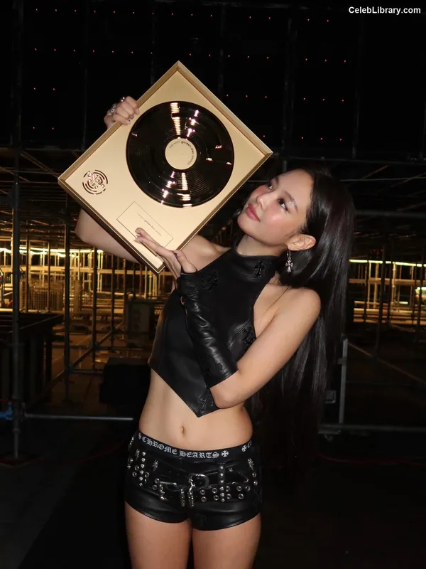 Jennie  BLΛƆKPIИK (Blackpink) photo 6 of 3632
