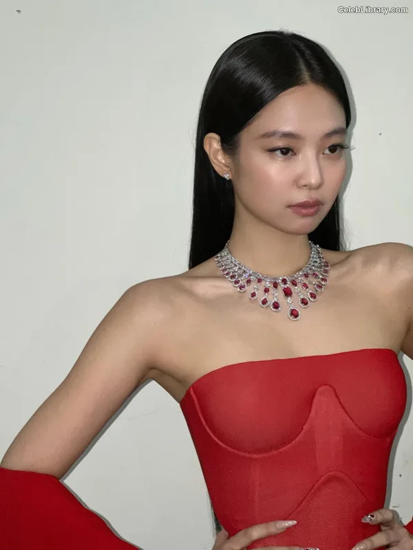 Jennie  BLΛƆKPIИK (Blackpink) photo 16 of 3632