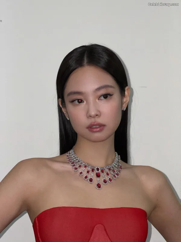 Jennie  BLΛƆKPIИK (Blackpink) photo 18 of 3632