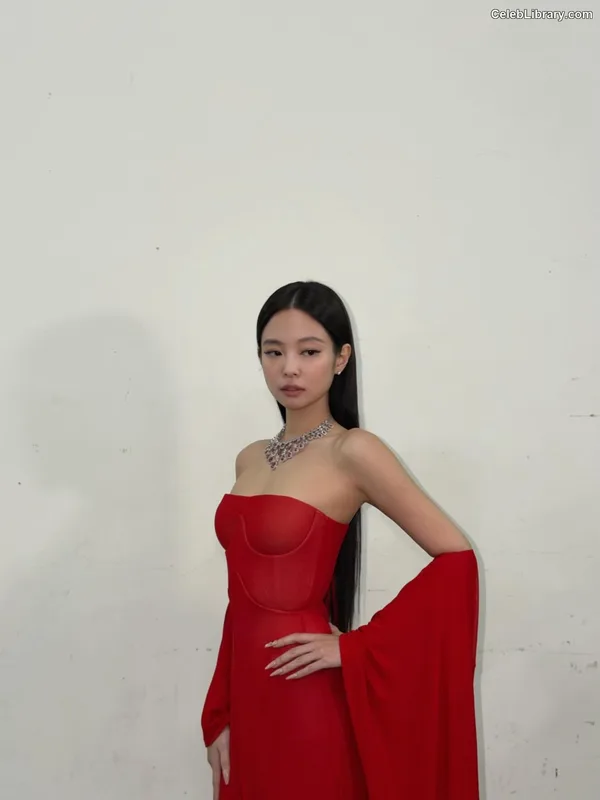 Jennie  BLΛƆKPIИK (Blackpink) photo 19 of 3632