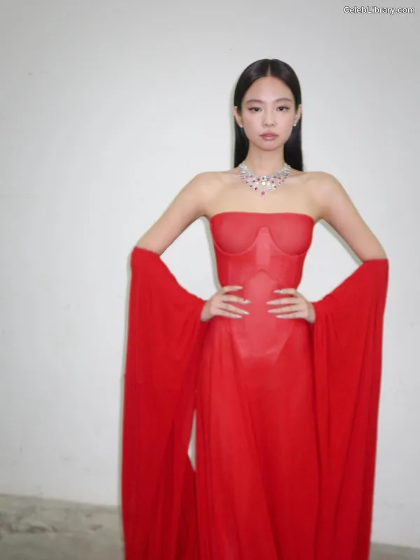 Jennie  BLΛƆKPIИK (Blackpink) photo 20 of 3632