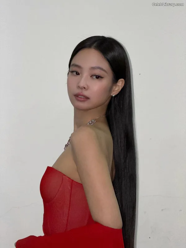 Jennie  BLΛƆKPIИK (Blackpink) photo 9 of 3632