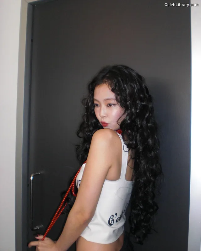 Jennie  BLΛƆKPIИK (Blackpink) photo 17 of 3632