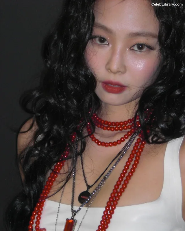 Jennie  BLΛƆKPIИK (Blackpink) photo 23 of 3632