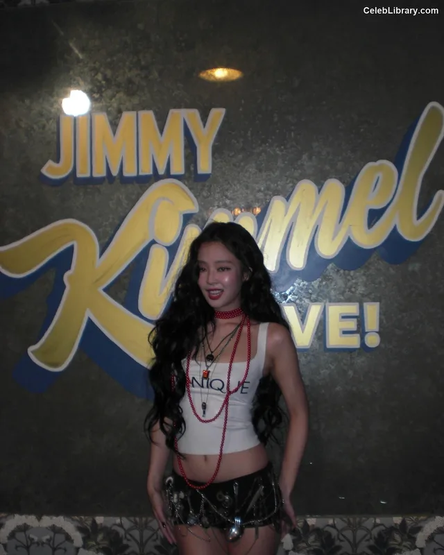 Jennie  BLΛƆKPIИK (Blackpink) photo 2 of 3632