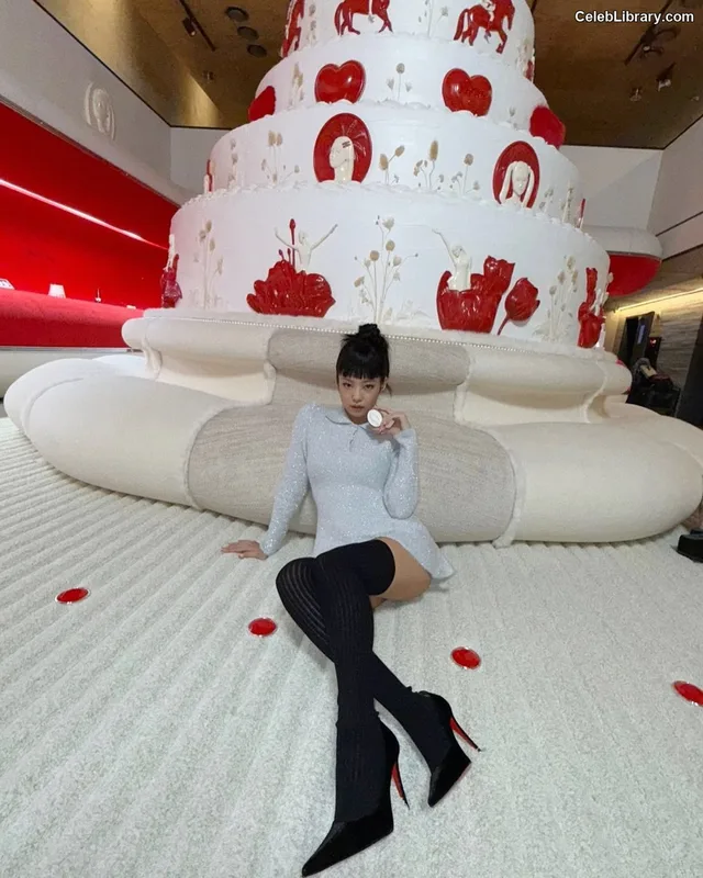 Jennie  BLΛƆKPIИK (Blackpink) photo 7 of 3632