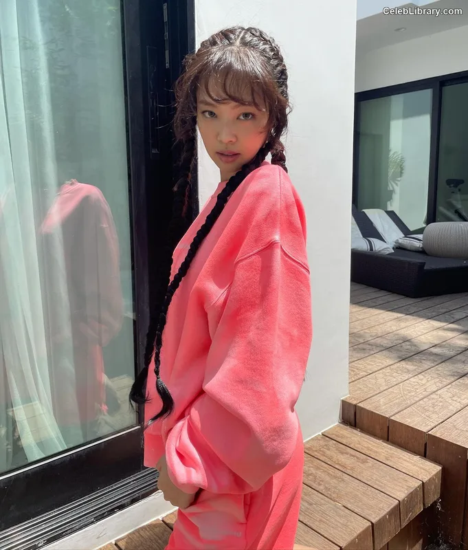 Jennie  BLΛƆKPIИK (Blackpink) photo 19 of 3632