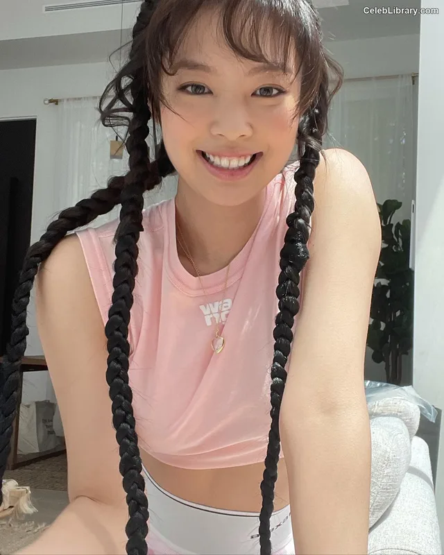 Jennie  BLΛƆKPIИK (Blackpink) photo 24 of 3632