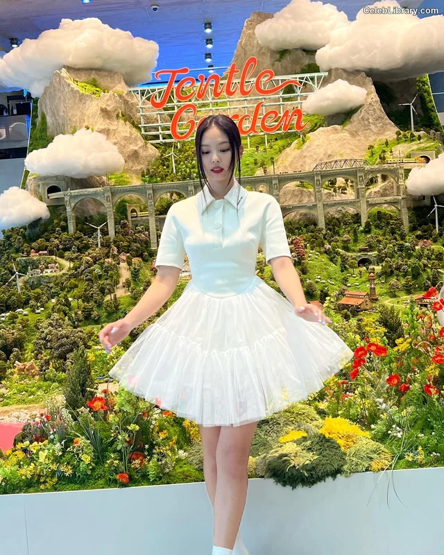 Jennie  BLΛƆKPIИK (Blackpink) photo 15 of 3632