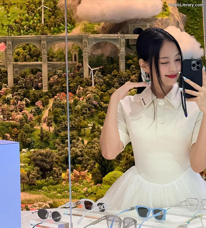 Jennie  BLΛƆKPIИK (Blackpink) photo 24 of 3632