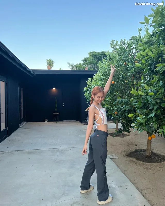 Jennie BLΛƆKPIИK (Blackpink) photo 20 of 3632