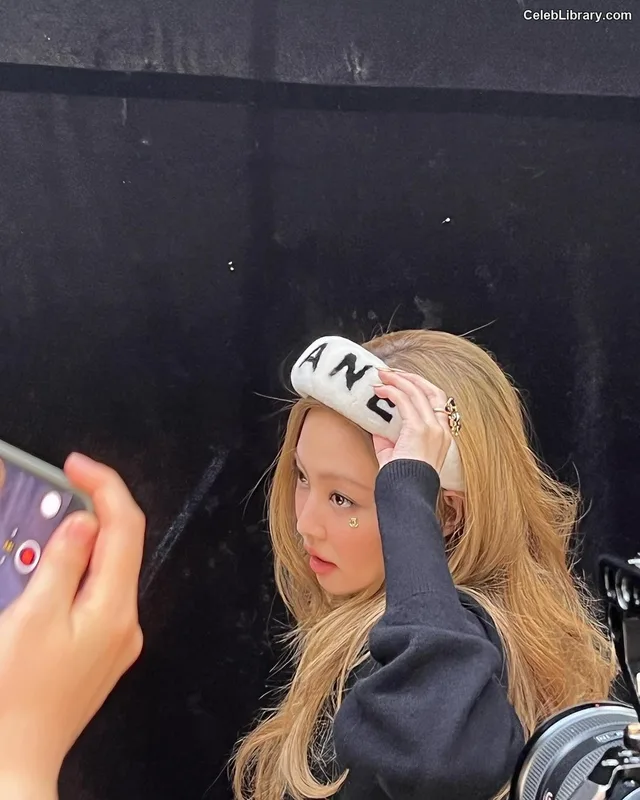 Jennie BLΛƆKPIИK (Blackpink) photo 17 of 3632