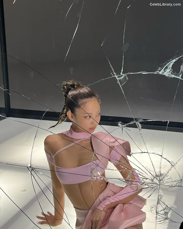 Jennie BLΛƆKPIИK (Blackpink) photo 13 of 3632