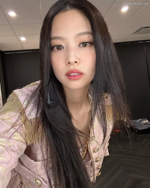Jennie BLΛƆKPIИK (Blackpink) photo 21 of 3632