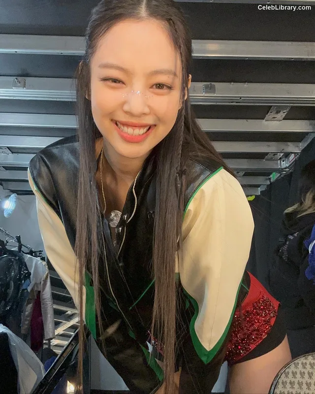 Jennie BLΛƆKPIИK (Blackpink) photo 24 of 3632