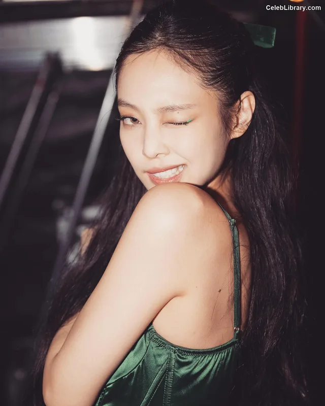 Jennie BLΛƆKPIИK (Blackpink) photo 12 of 3632