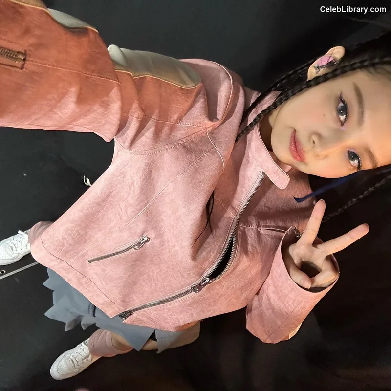Jennie BLΛƆKPIИK (Blackpink) photo 10 of 3632