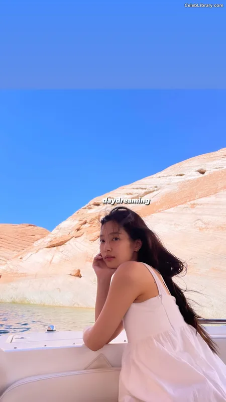 Jennie BLΛƆKPIИK (Blackpink) photo 19 of 3632