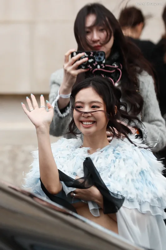 Jennie BLΛƆKPIИK (Blackpink) photo 14 of 3632