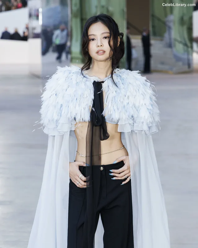 Jennie BLΛƆKPIИK (Blackpink) photo 20 of 3632