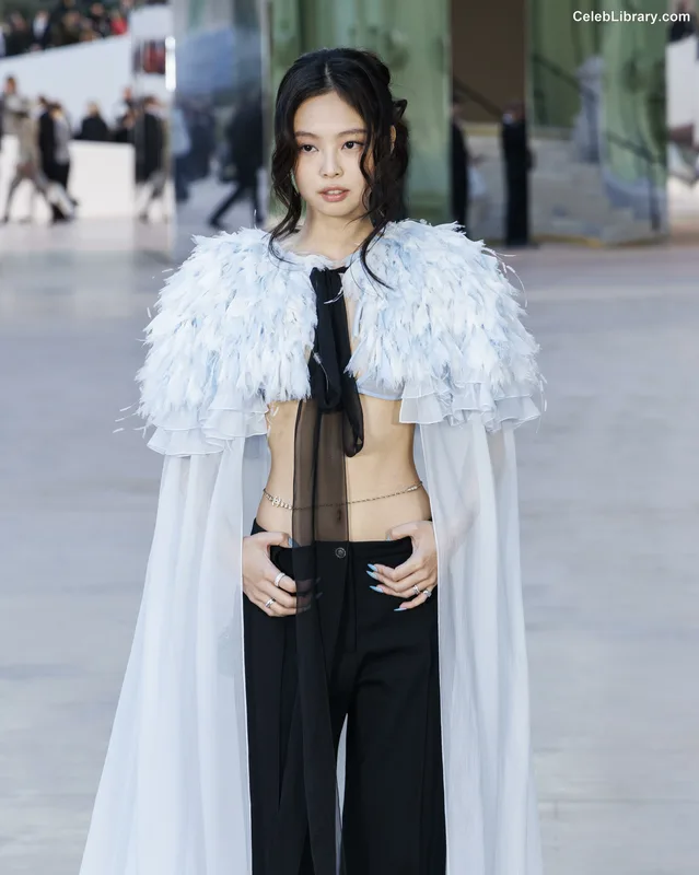 Jennie  BLΛƆKPIИK (Blackpink) photo 2 of 3632
